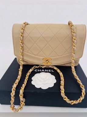 Vintage CHANEL Diana Small Flap Bag Beige Lambskin 24k Gold Hallmark StickerCard
